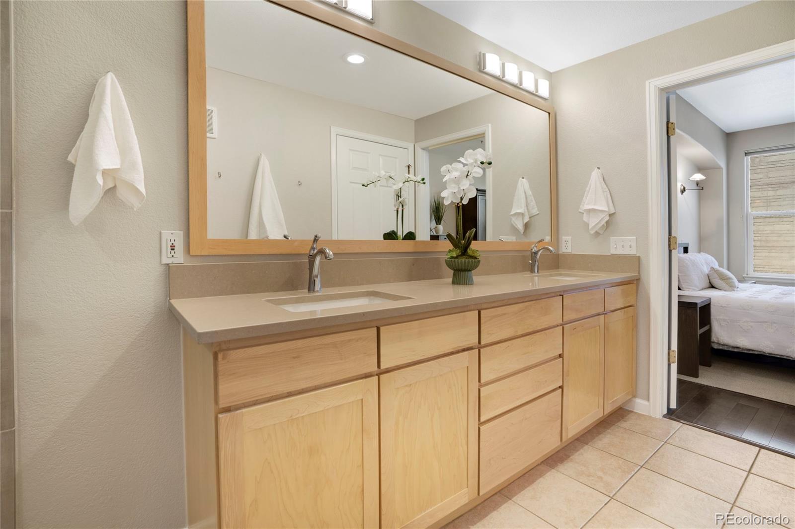 MLS Image #18 for 1747 n pearl street 305,denver, Colorado