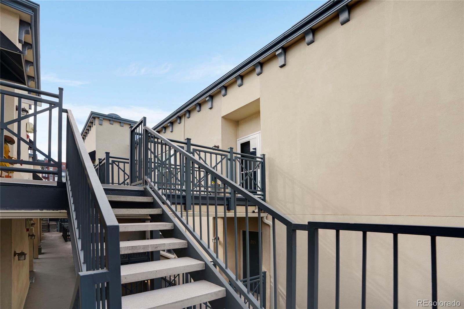 MLS Image #31 for 1747 n pearl street 305,denver, Colorado