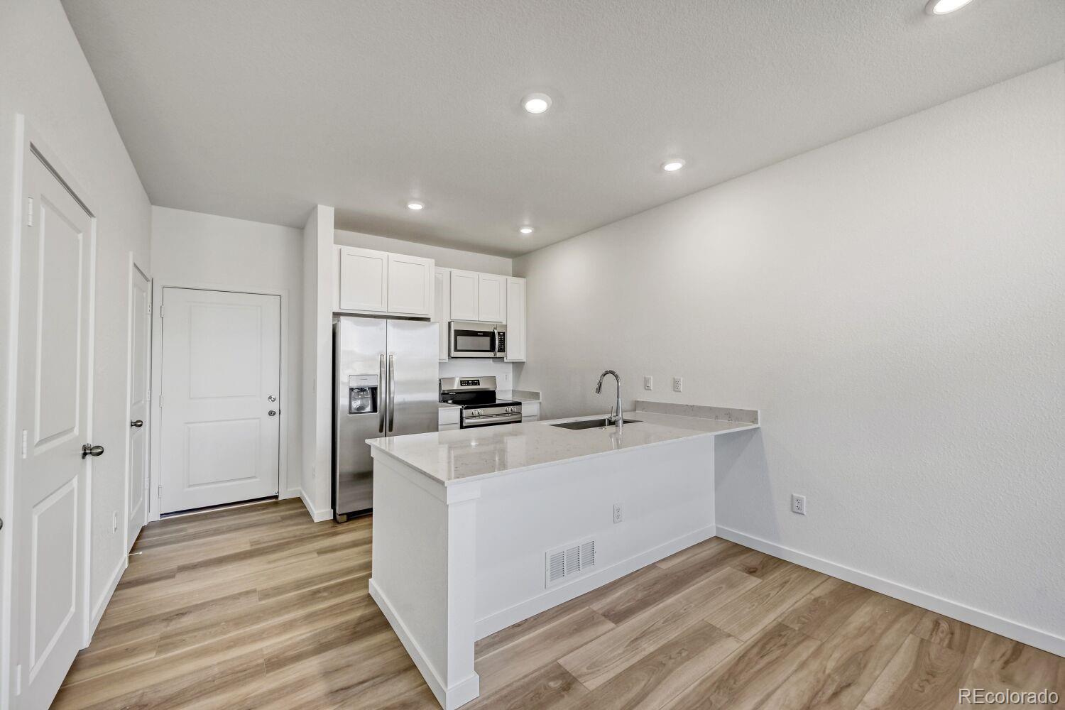 MLS Image #1 for 6839  parterre parkway 4,thornton, Colorado