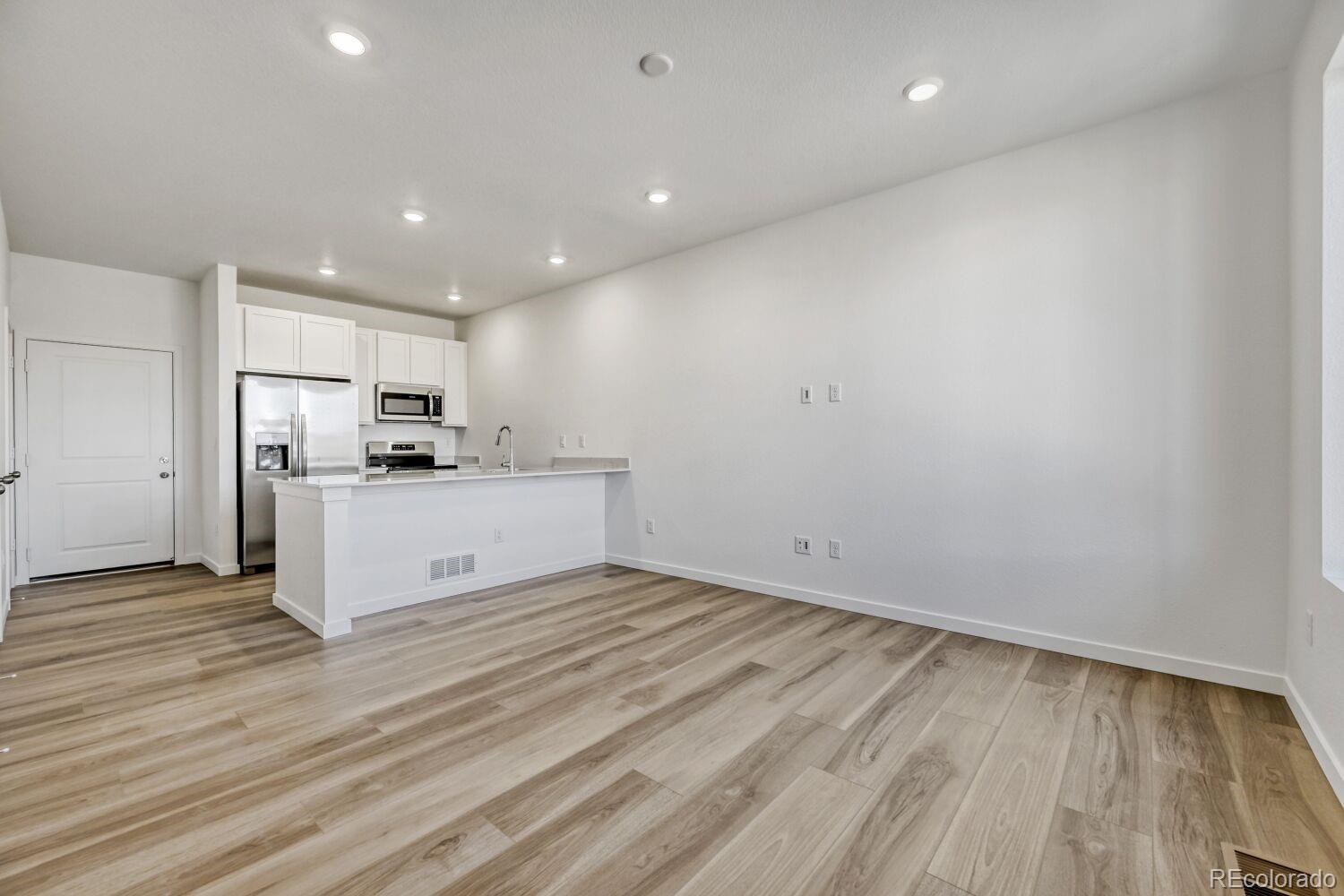 MLS Image #3 for 6839  parterre parkway 4,thornton, Colorado