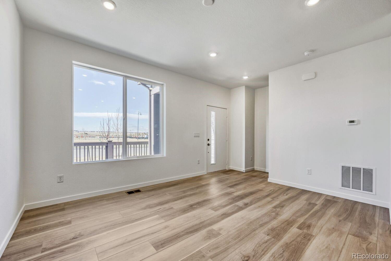 MLS Image #4 for 6839  parterre parkway 4,thornton, Colorado