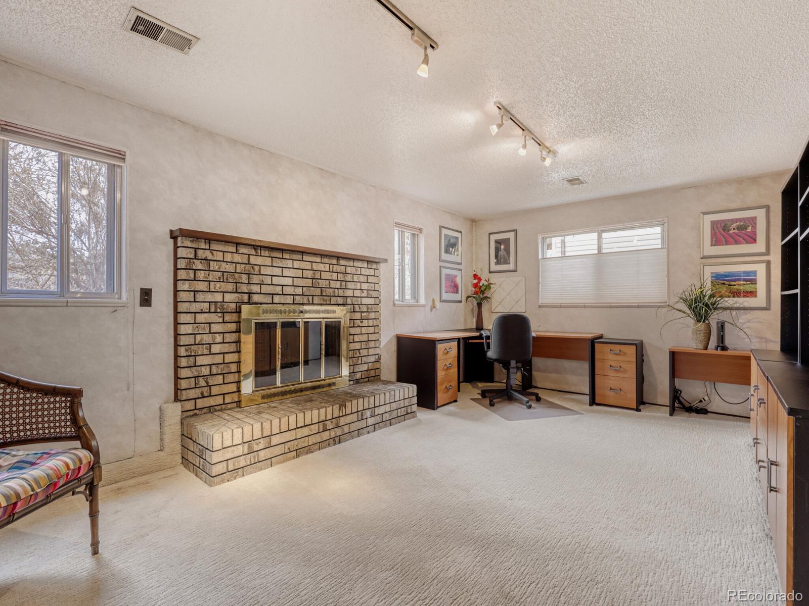 MLS Image #20 for 325 s monaco parkway,denver, Colorado