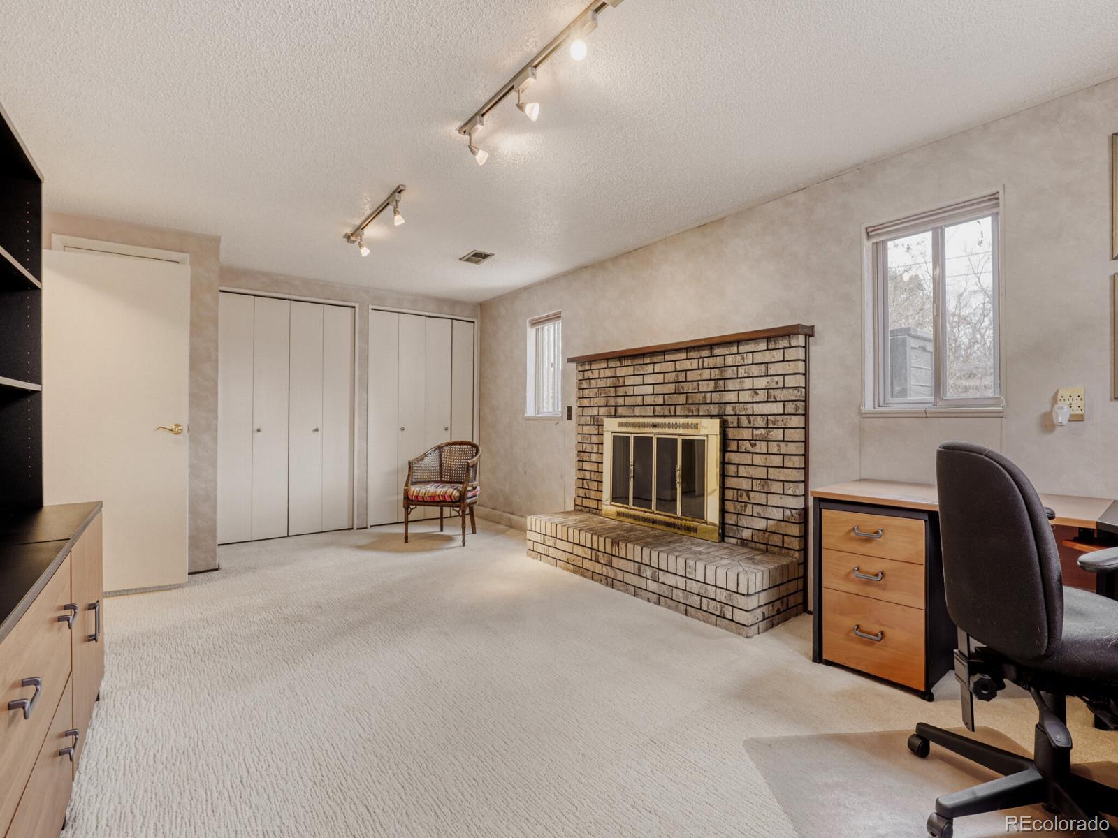 MLS Image #21 for 325 s monaco parkway,denver, Colorado