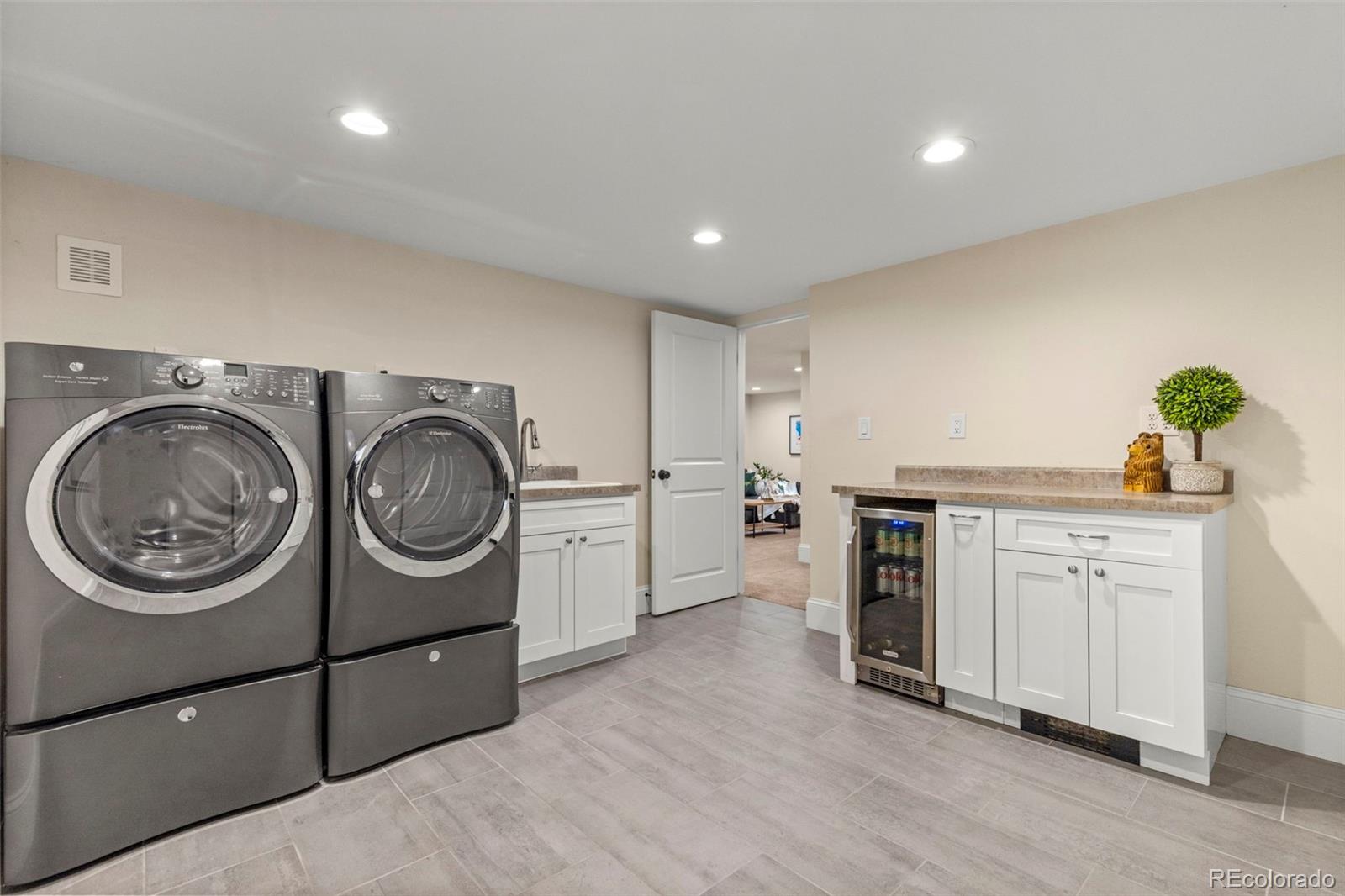 MLS Image #27 for 1884  cherry street,denver, Colorado