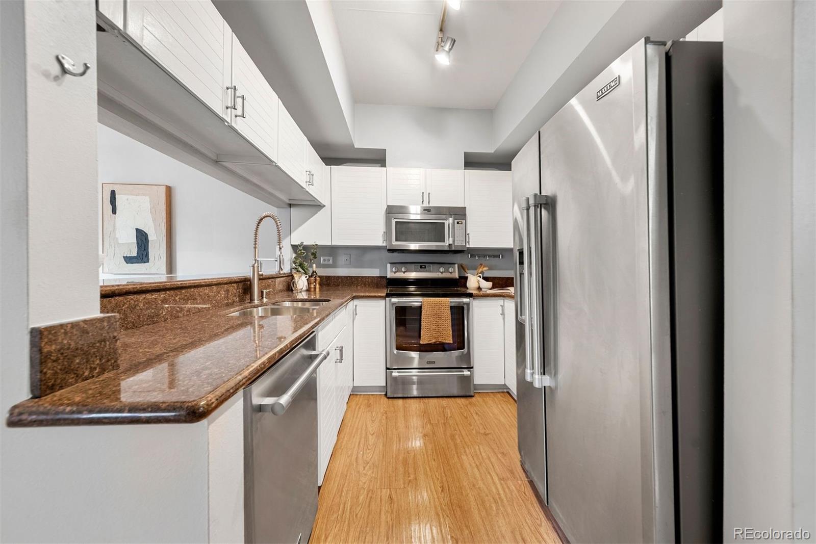 MLS Image #2 for 345  fillmore street 203,denver, Colorado