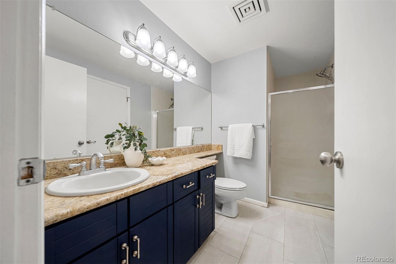 MLS Image #23 for 345  fillmore street 203,denver, Colorado