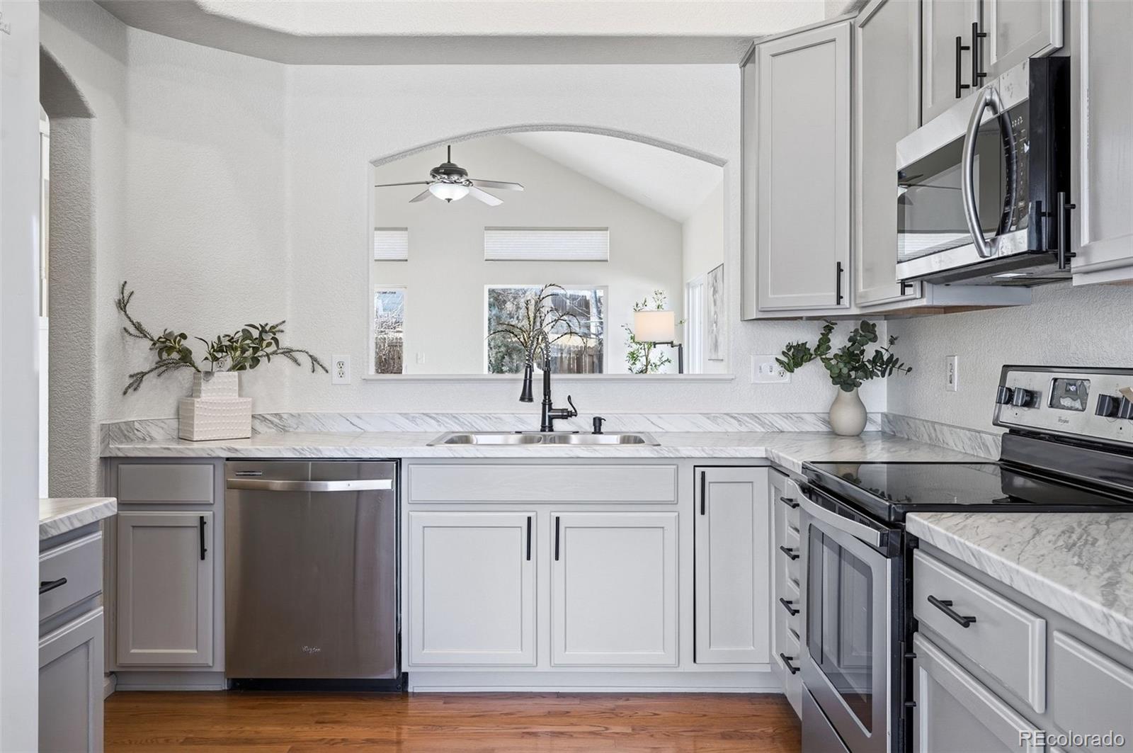 MLS Image #14 for 4353 s himalaya court,aurora, Colorado