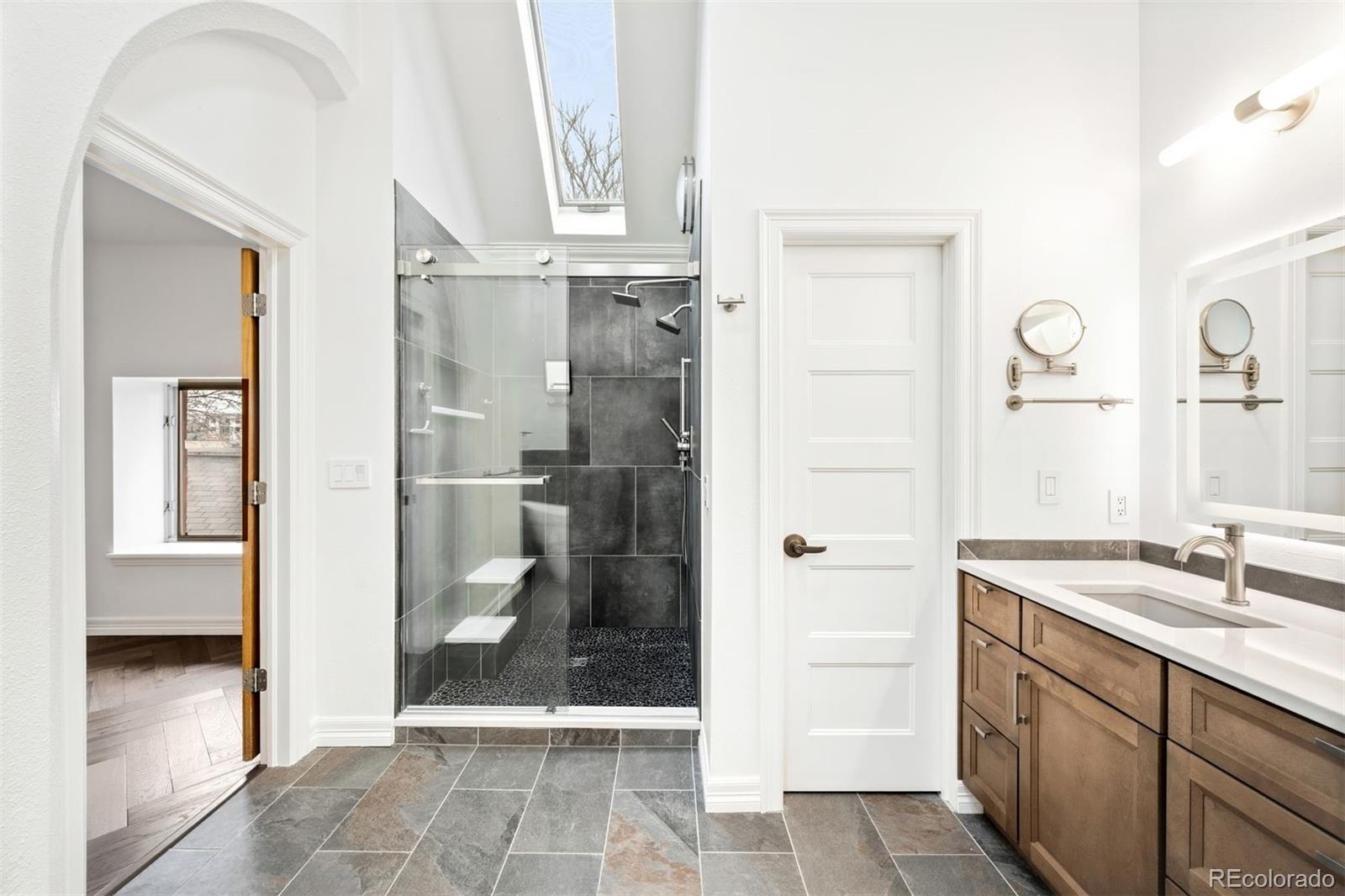 MLS Image #23 for 225 n lincoln street,denver, Colorado