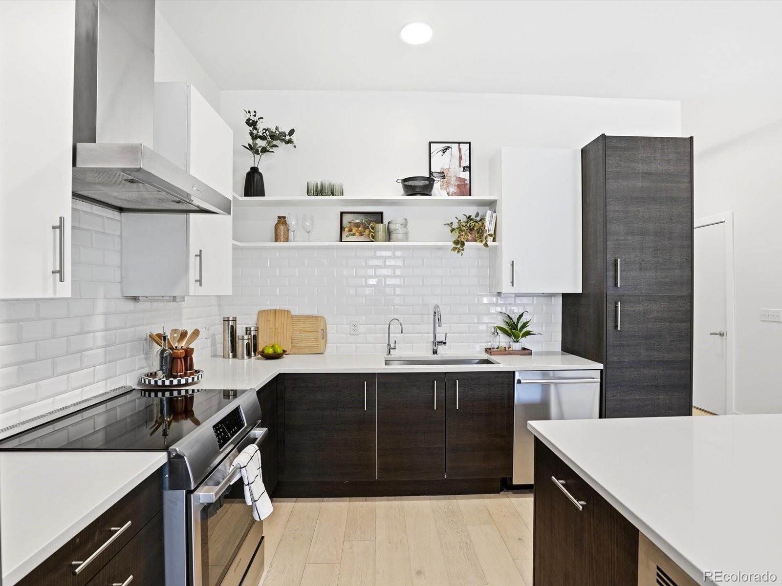 MLS Image #9 for 2530  lawrence street ra101,denver, Colorado