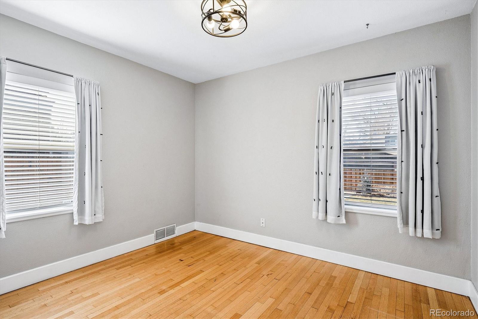 MLS Image #15 for 3065  bellaire street,denver, Colorado