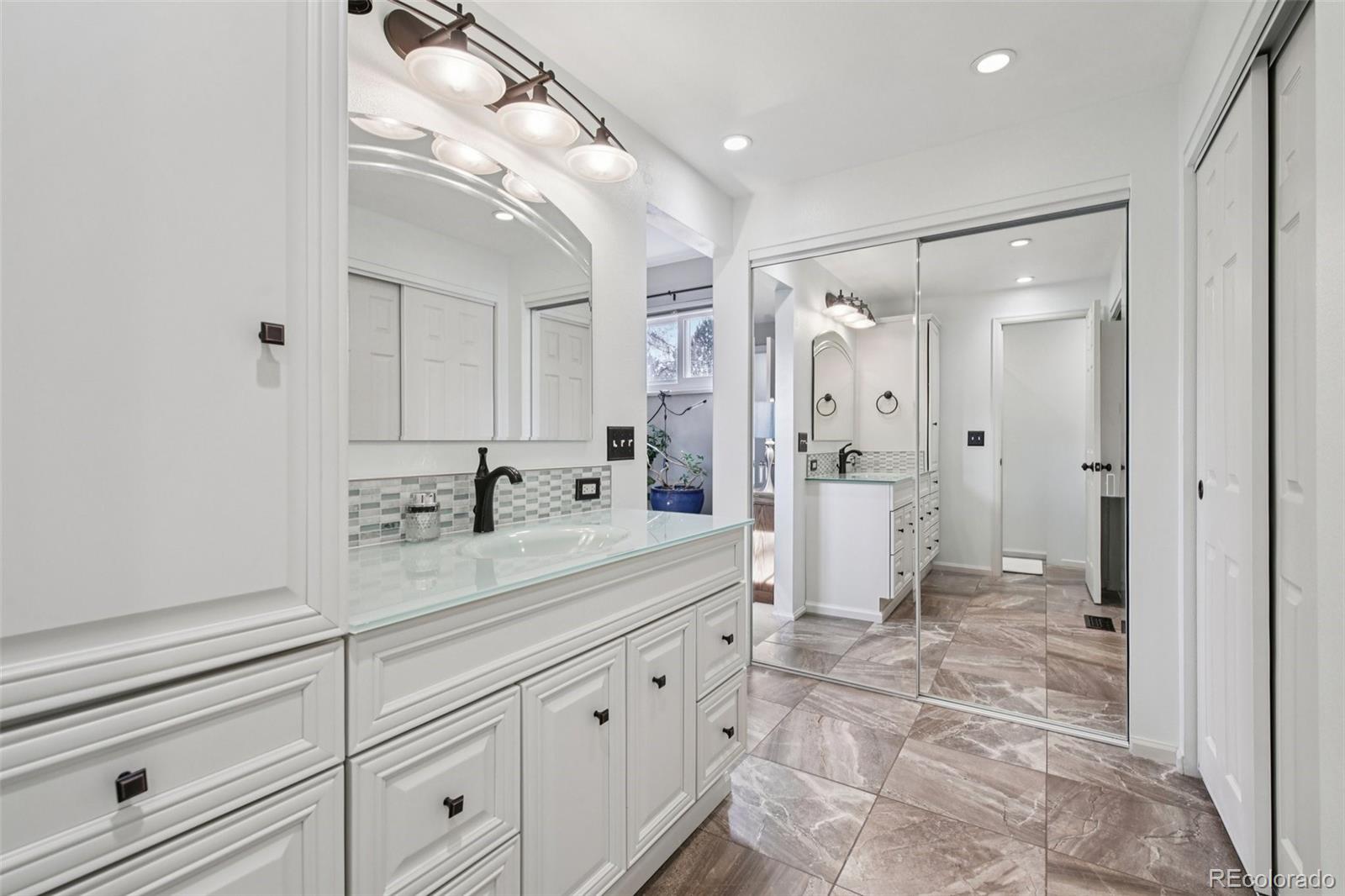 MLS Image #13 for 4153 s syracuse street,denver, Colorado