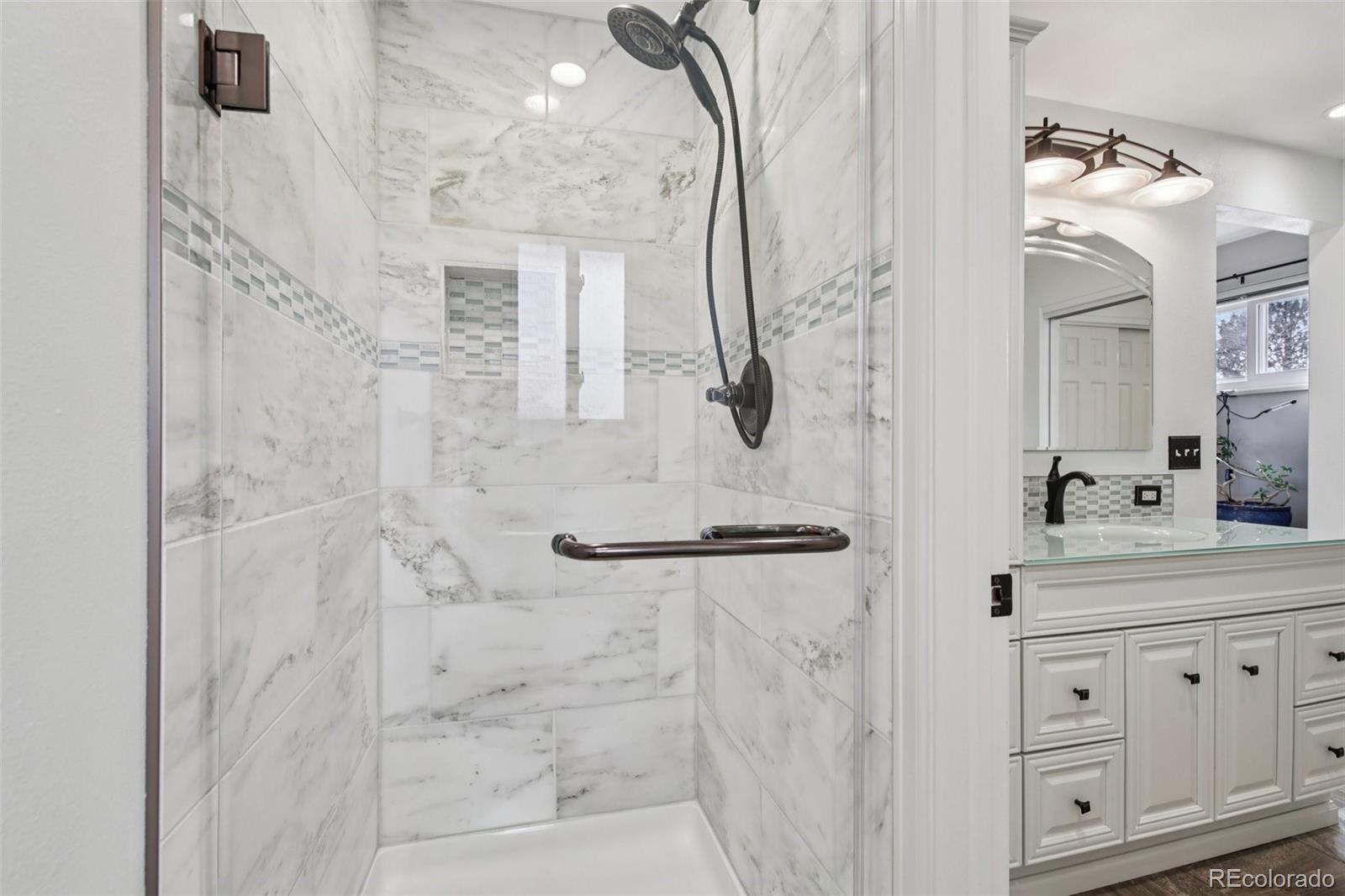 MLS Image #15 for 4153 s syracuse street,denver, Colorado