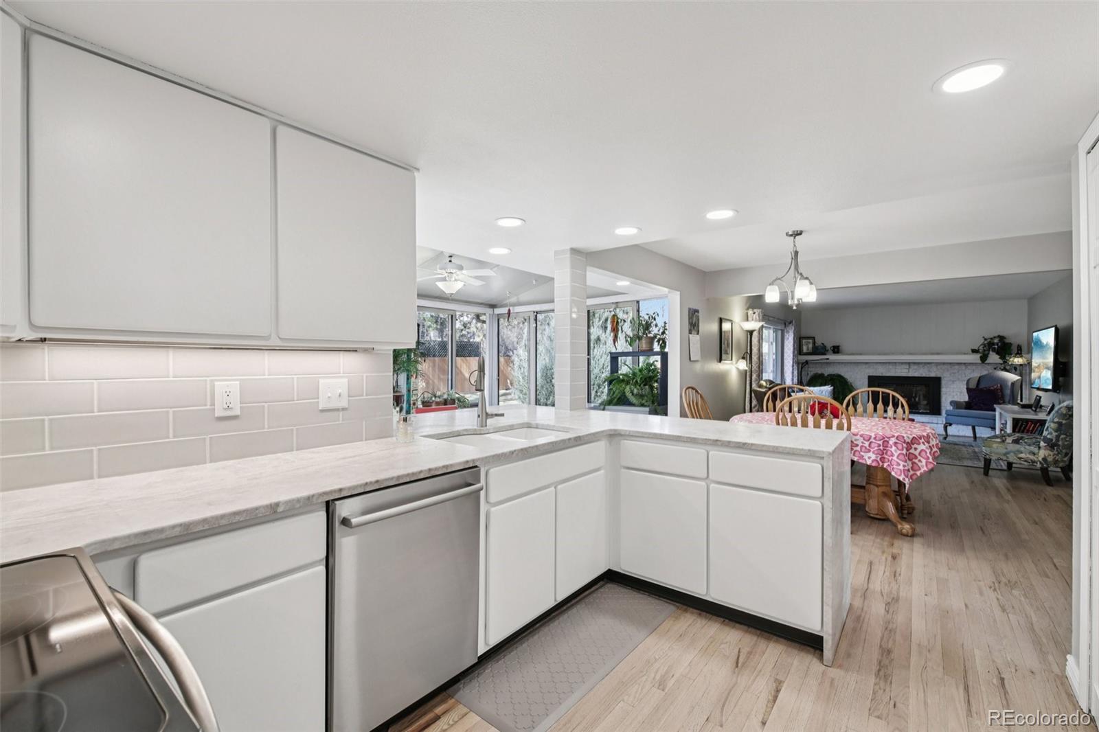 MLS Image #9 for 4153 s syracuse street,denver, Colorado