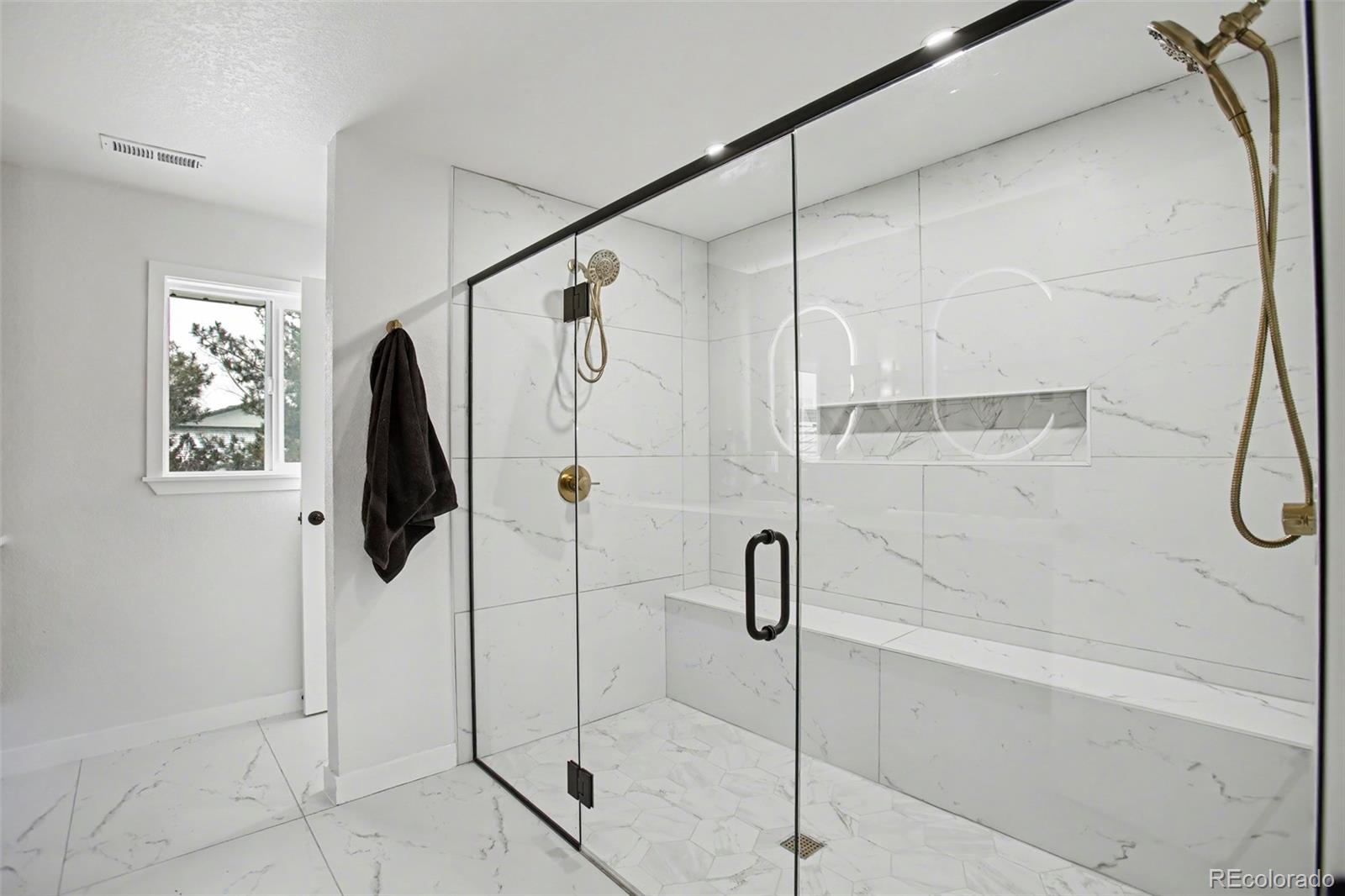 MLS Image #24 for 4055 s niagara way,denver, Colorado