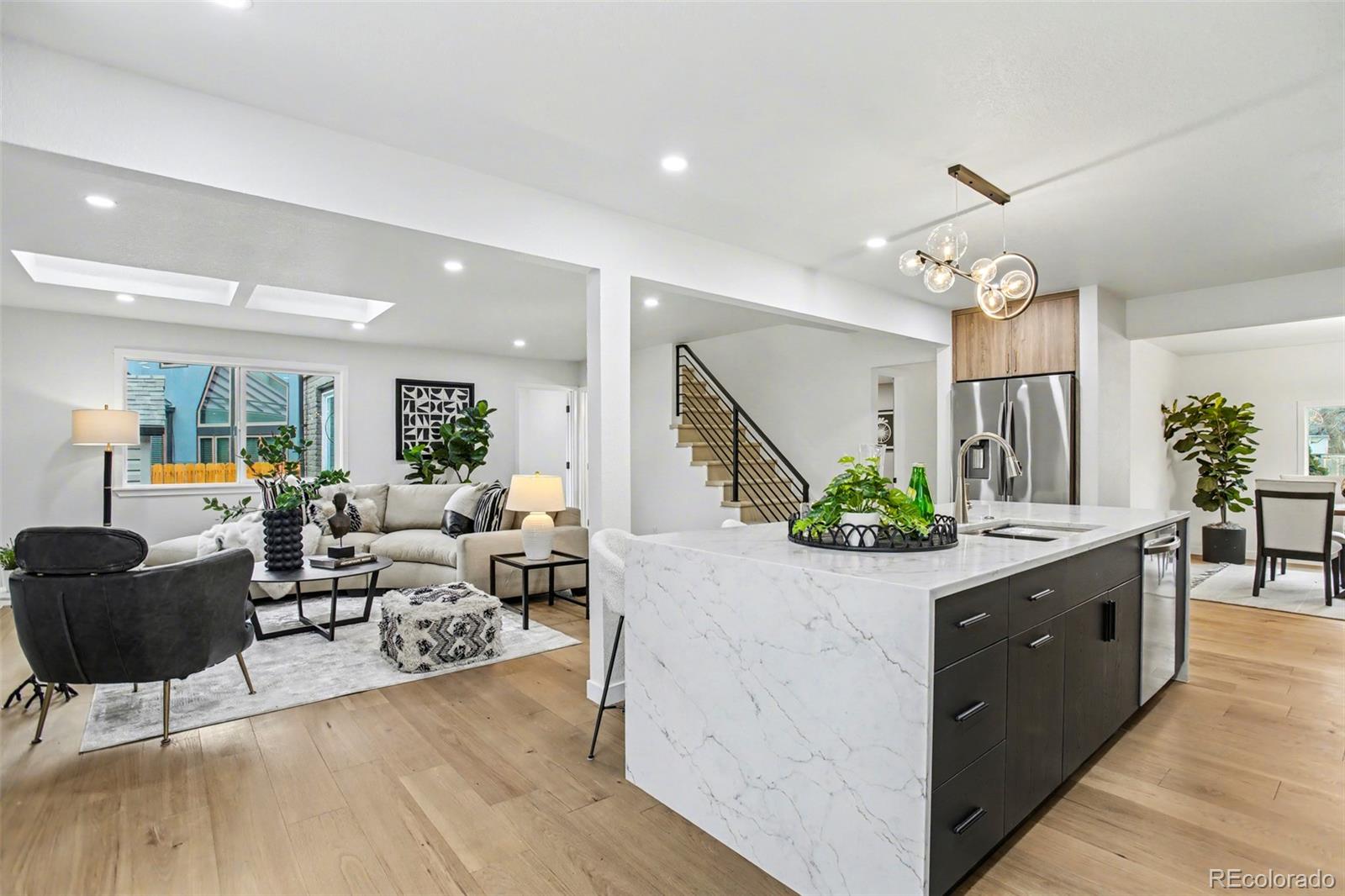 MLS Image #7 for 4055 s niagara way,denver, Colorado