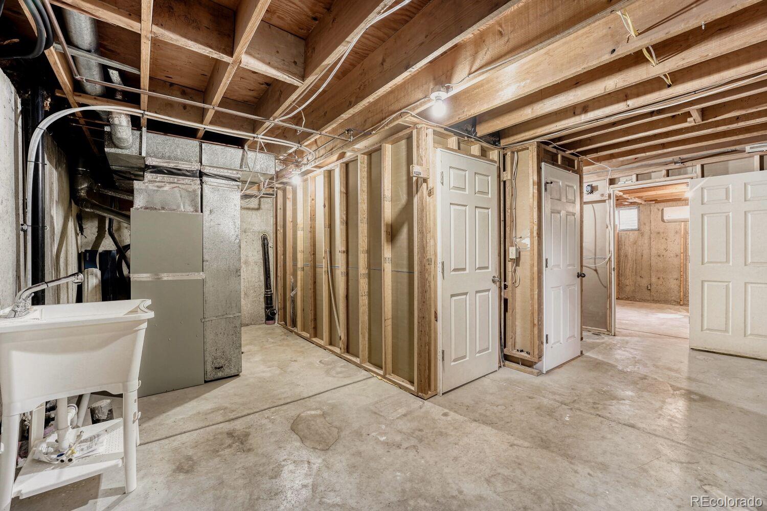 MLS Image #15 for 200 s dearborn circle,aurora, Colorado