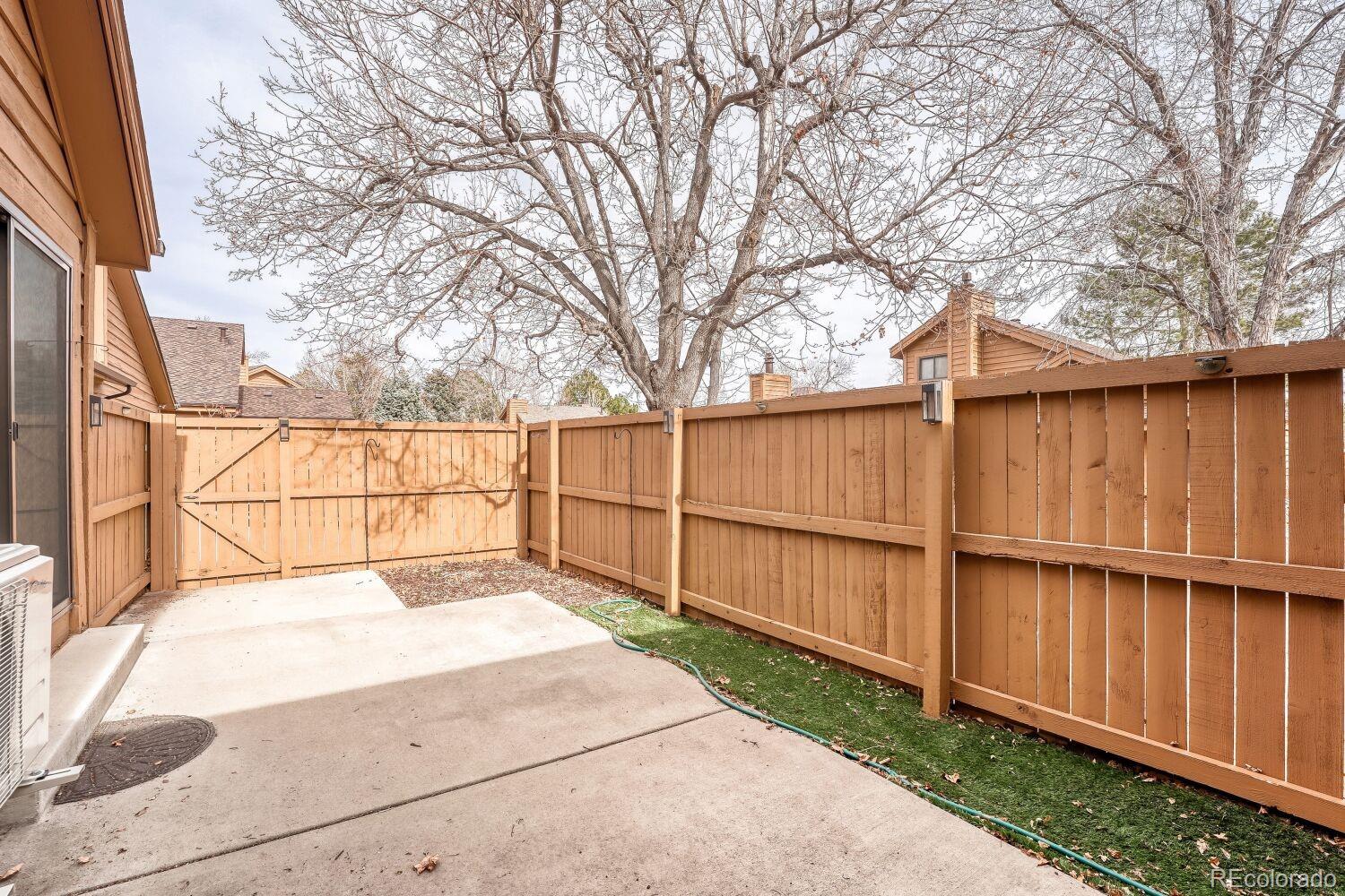 MLS Image #16 for 200 s dearborn circle,aurora, Colorado