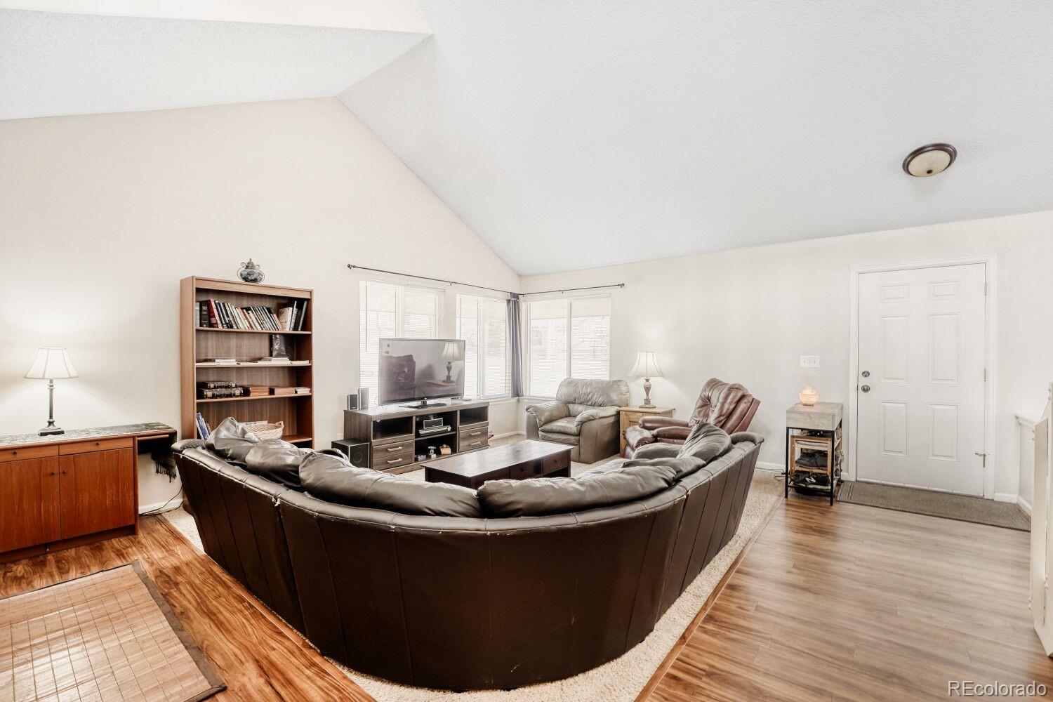 MLS Image #3 for 200 s dearborn circle,aurora, Colorado