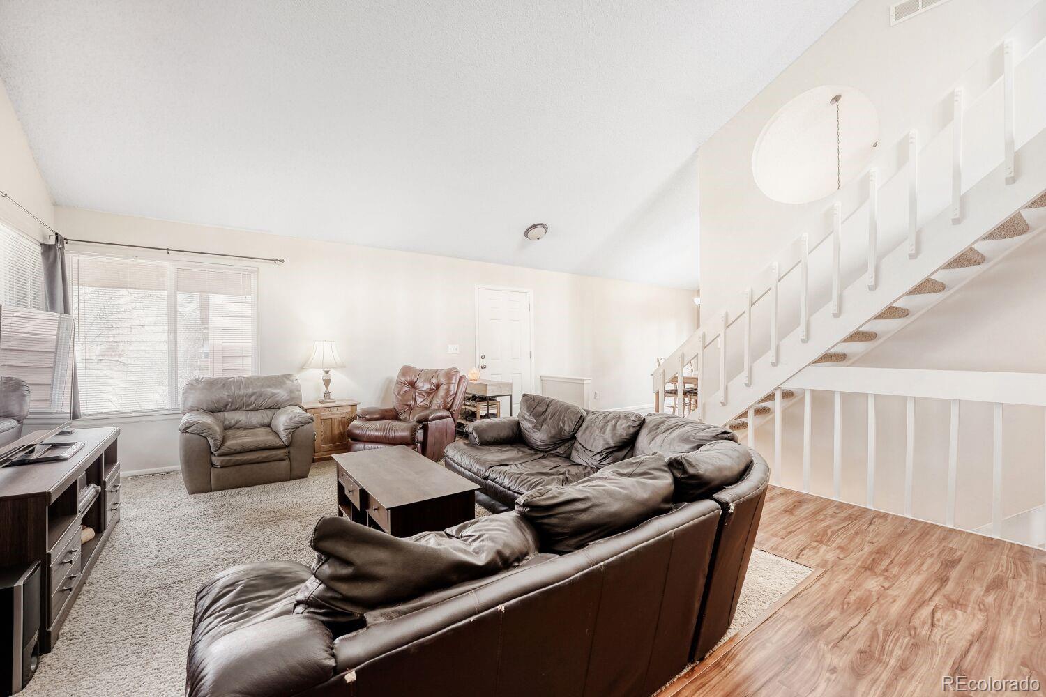 MLS Image #4 for 200 s dearborn circle,aurora, Colorado