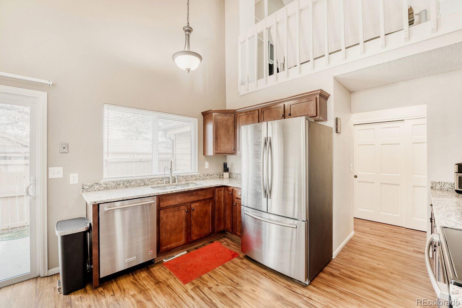 MLS Image #7 for 200 s dearborn circle,aurora, Colorado