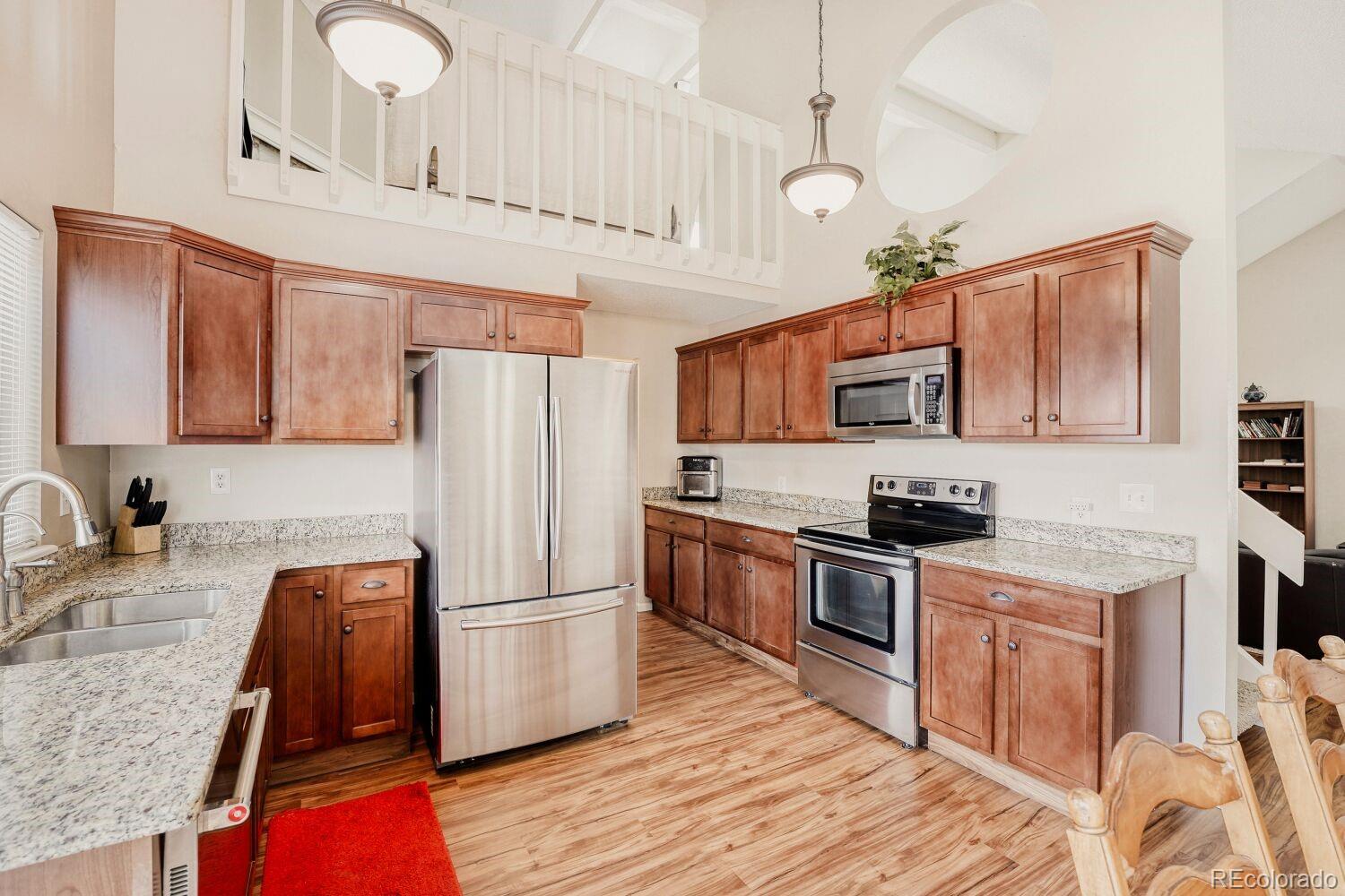 MLS Image #8 for 200 s dearborn circle,aurora, Colorado