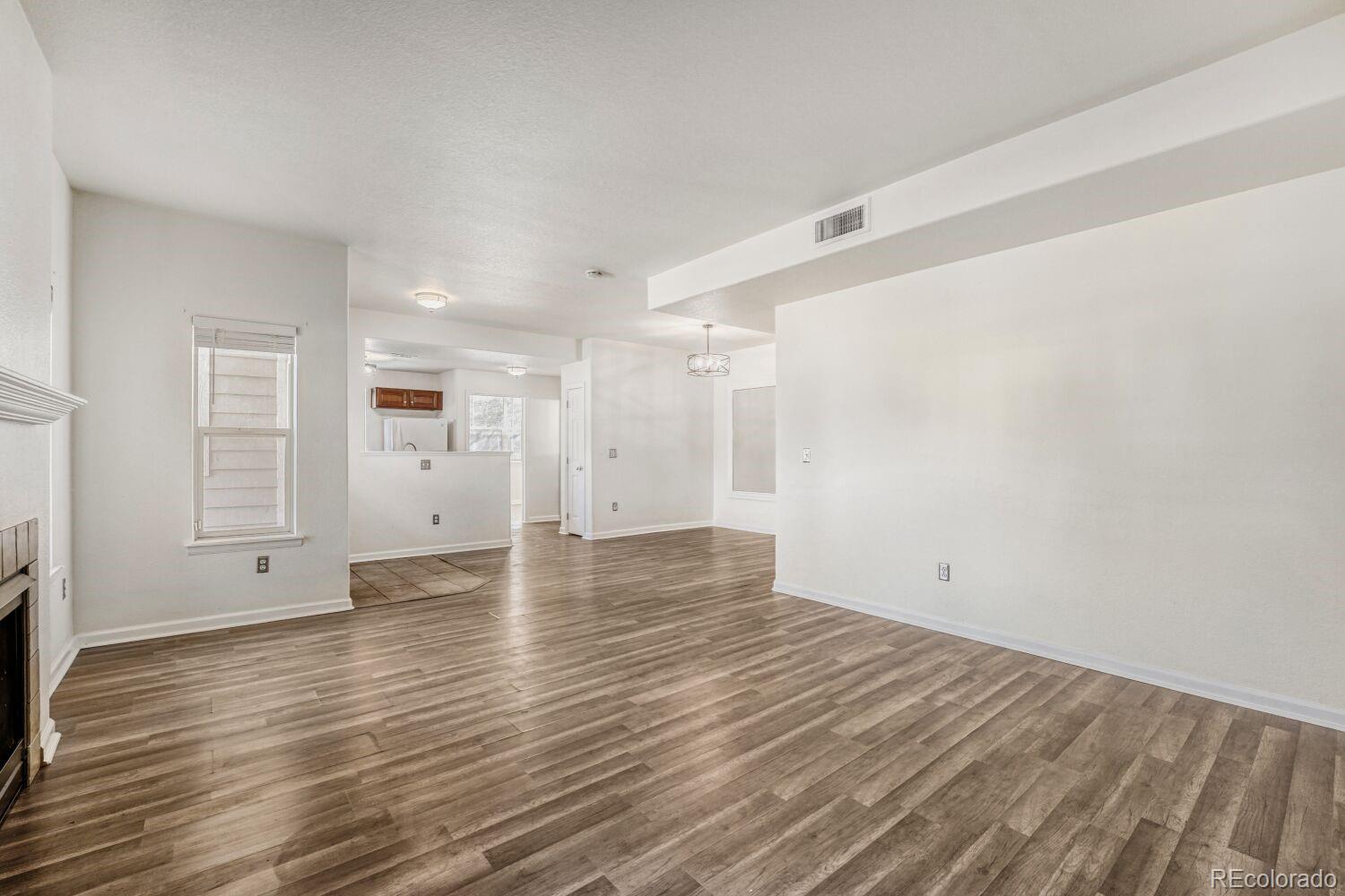 MLS Image #4 for 5800  tower road,denver, Colorado