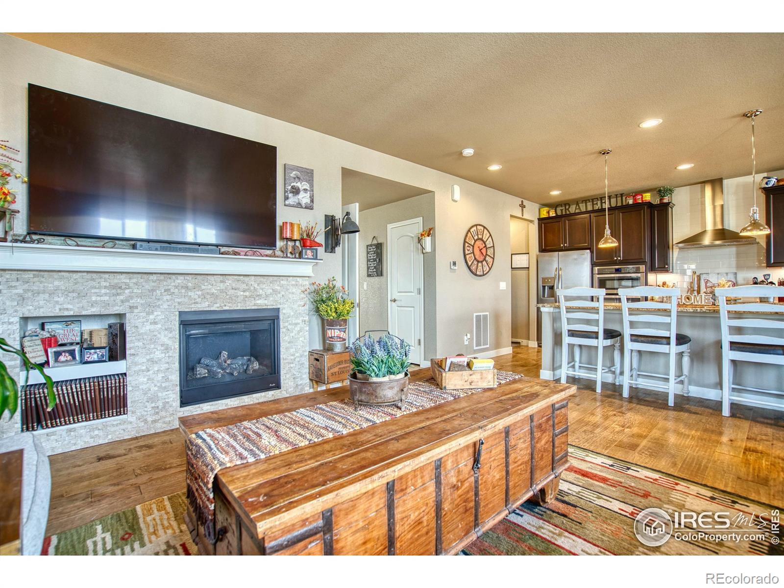 MLS Image #14 for 810  ranchhand drive,berthoud, Colorado