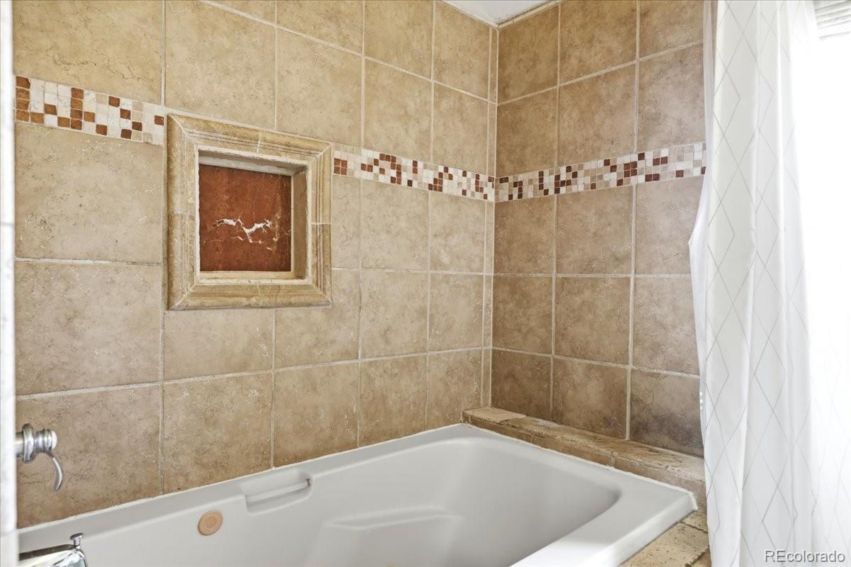 MLS Image #15 for 4798 s huron street,englewood, Colorado