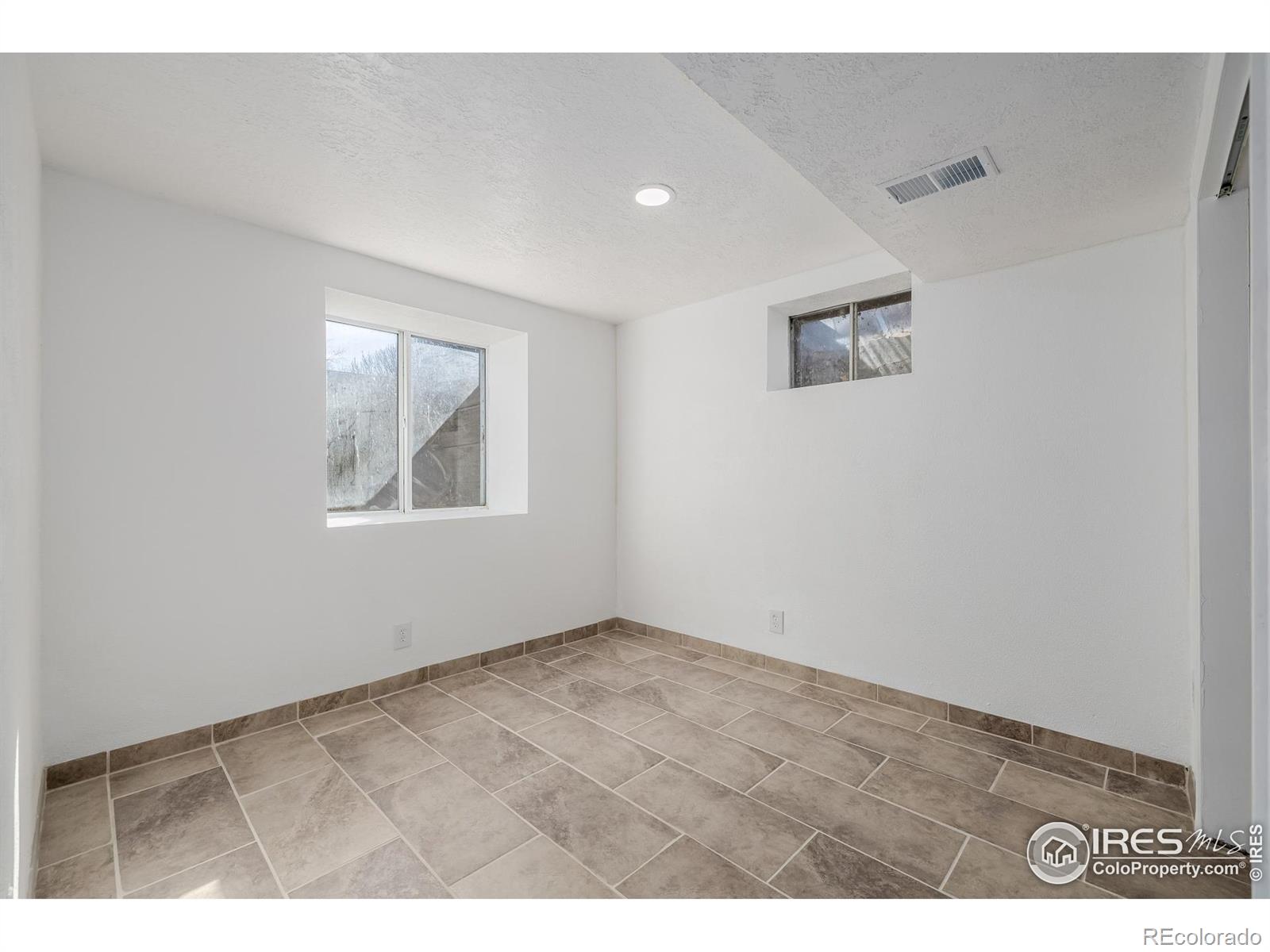 MLS Image #25 for 2204  stanford road,fort collins, Colorado