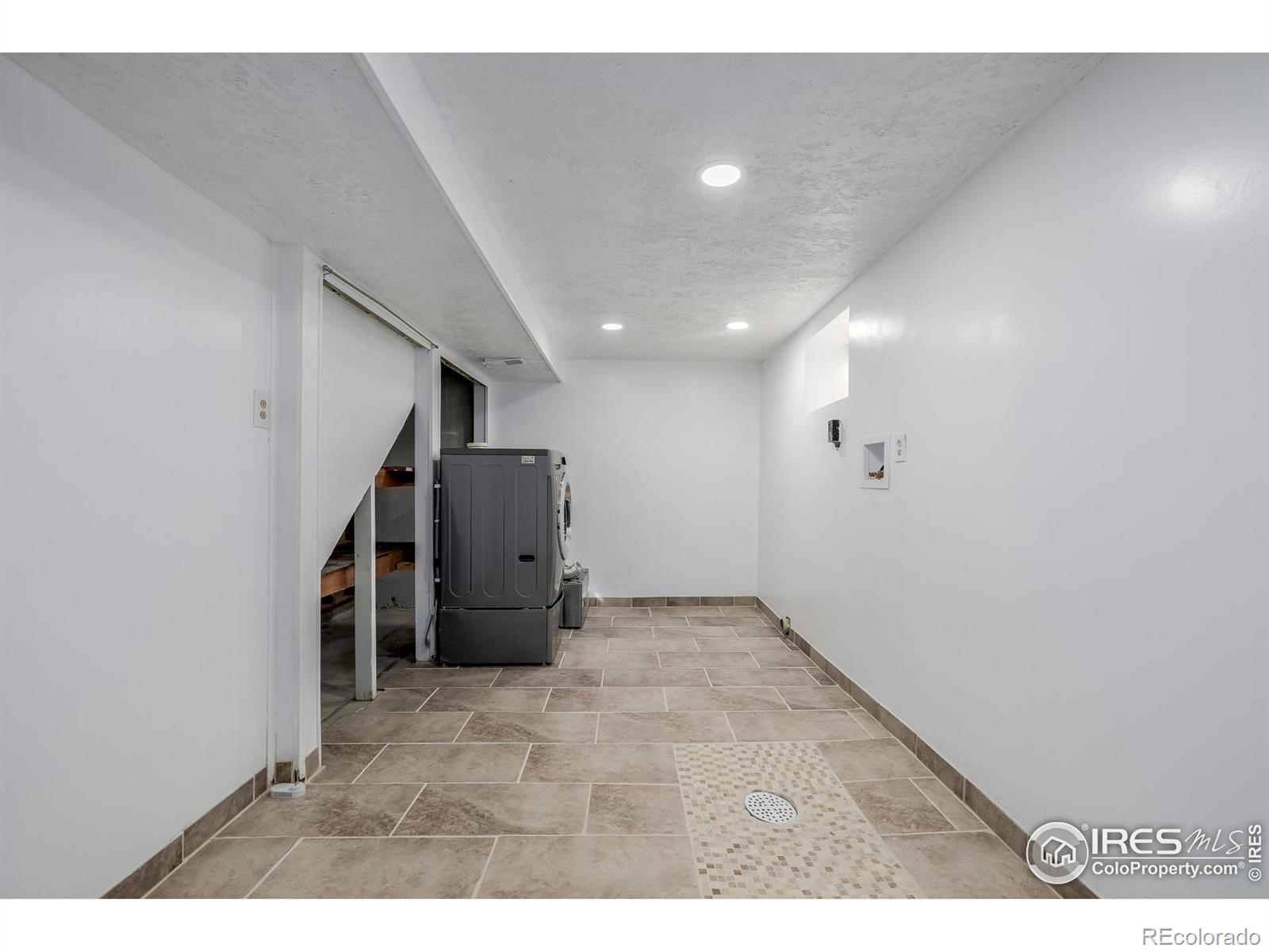 MLS Image #28 for 2204  stanford road,fort collins, Colorado