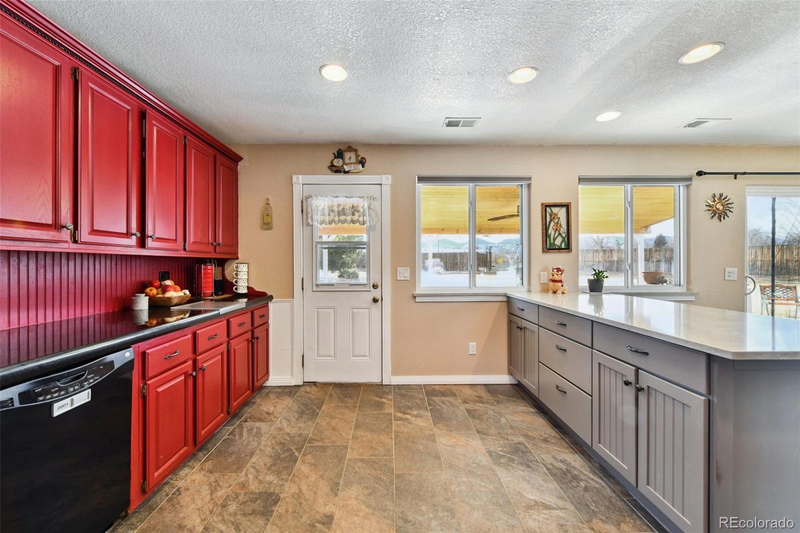 MLS Image #9 for 10290 w saratoga place,littleton, Colorado