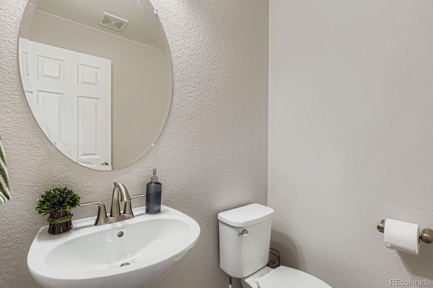 MLS Image #11 for 4788  kittredge street 1,denver, Colorado