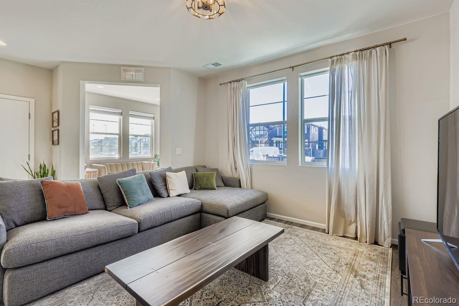 MLS Image #3 for 4788  kittredge street 1,denver, Colorado