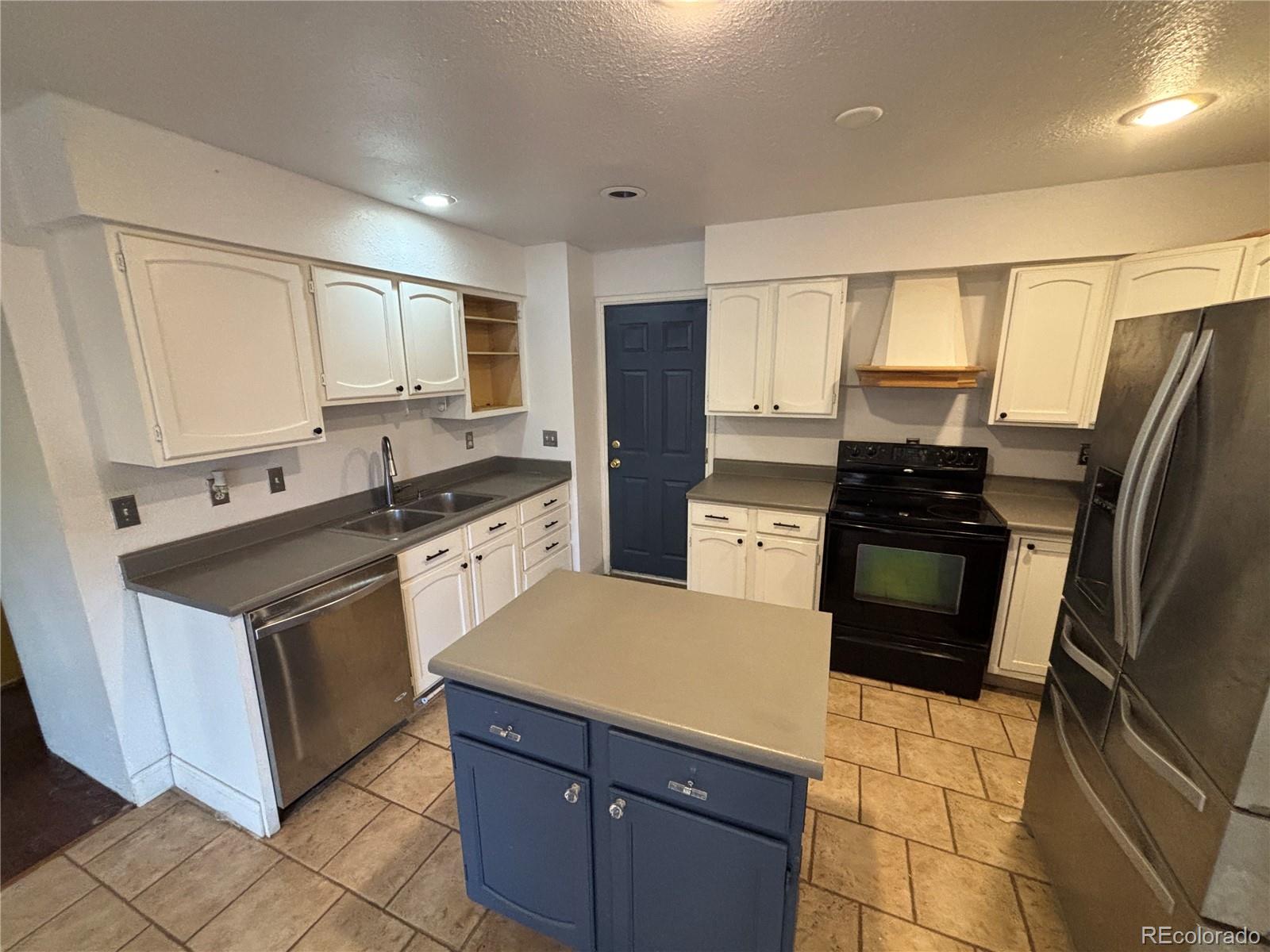 MLS Image #4 for 3868 s nucla street,aurora, Colorado