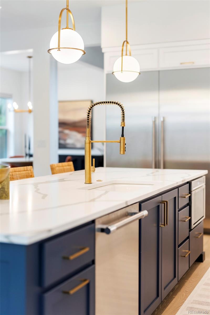 MLS Image #11 for 909  madison street,denver, Colorado