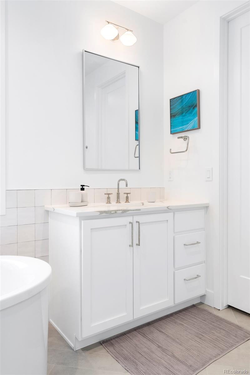 MLS Image #23 for 909  madison street,denver, Colorado
