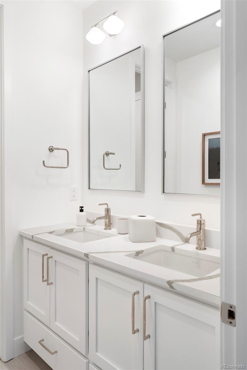 MLS Image #26 for 909  madison street,denver, Colorado