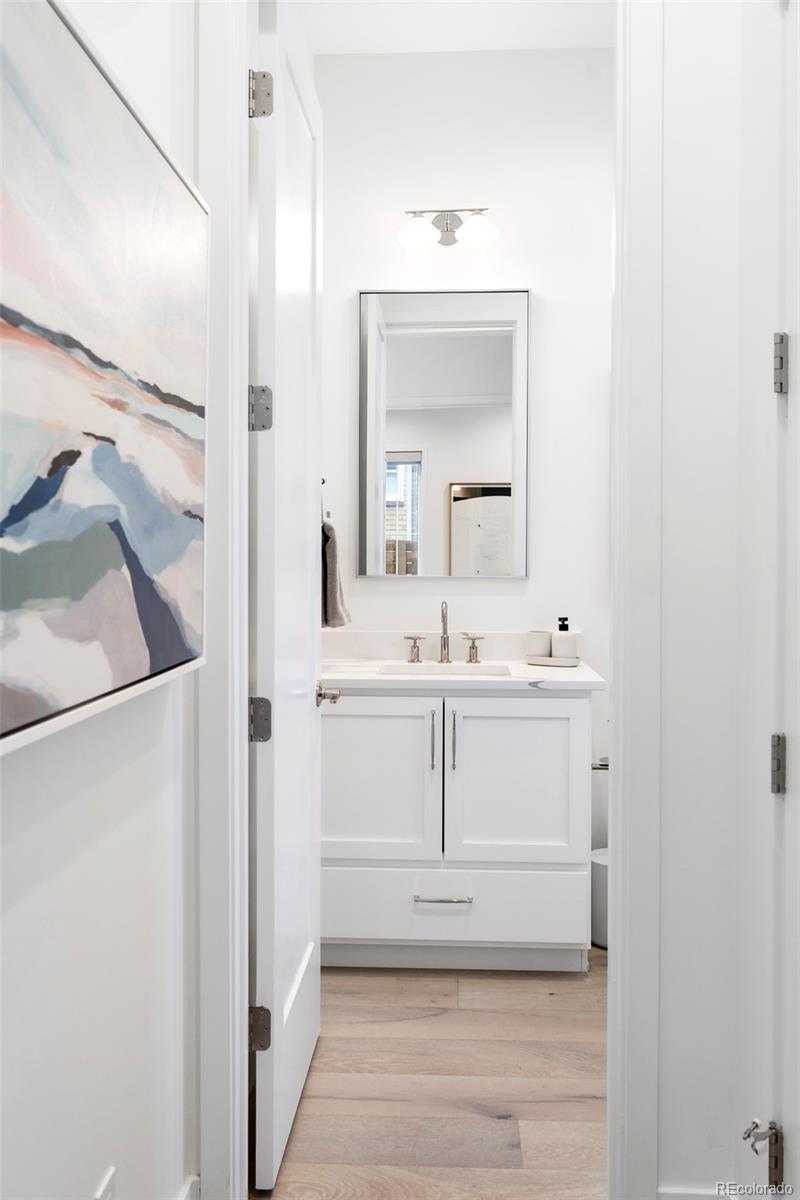 MLS Image #3 for 909  madison street,denver, Colorado