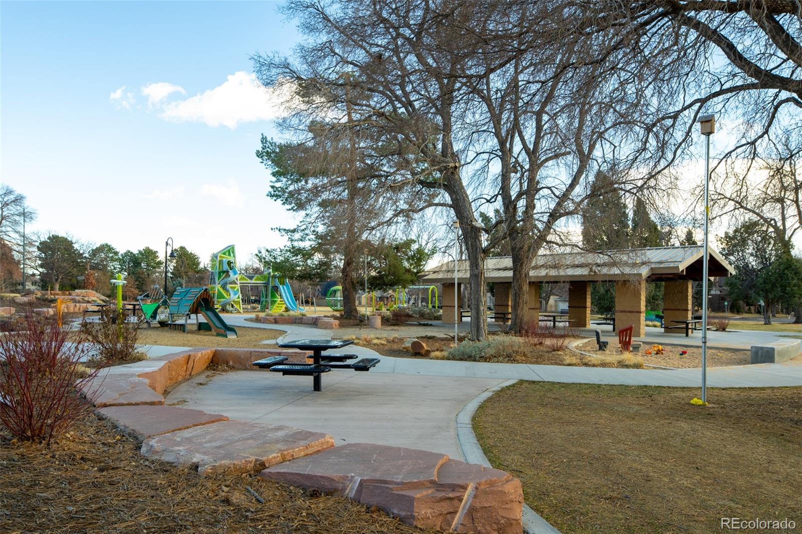 MLS Image #36 for 909  madison street,denver, Colorado