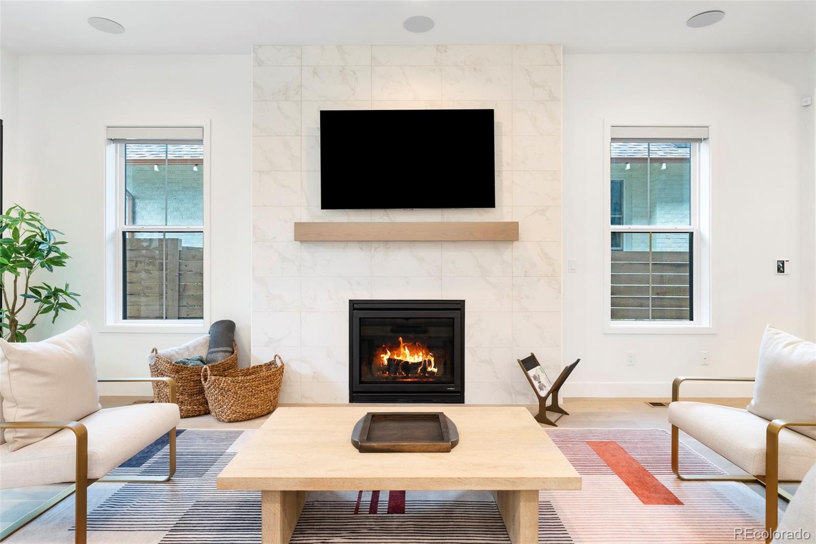 MLS Image #5 for 909  madison street,denver, Colorado