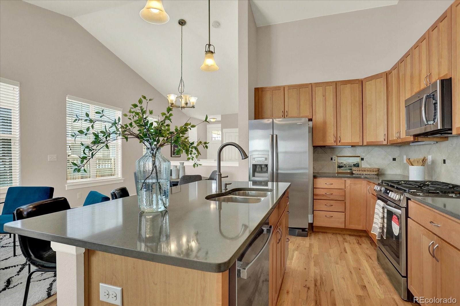 MLS Image #10 for 8128 e 22nd avenue,denver, Colorado