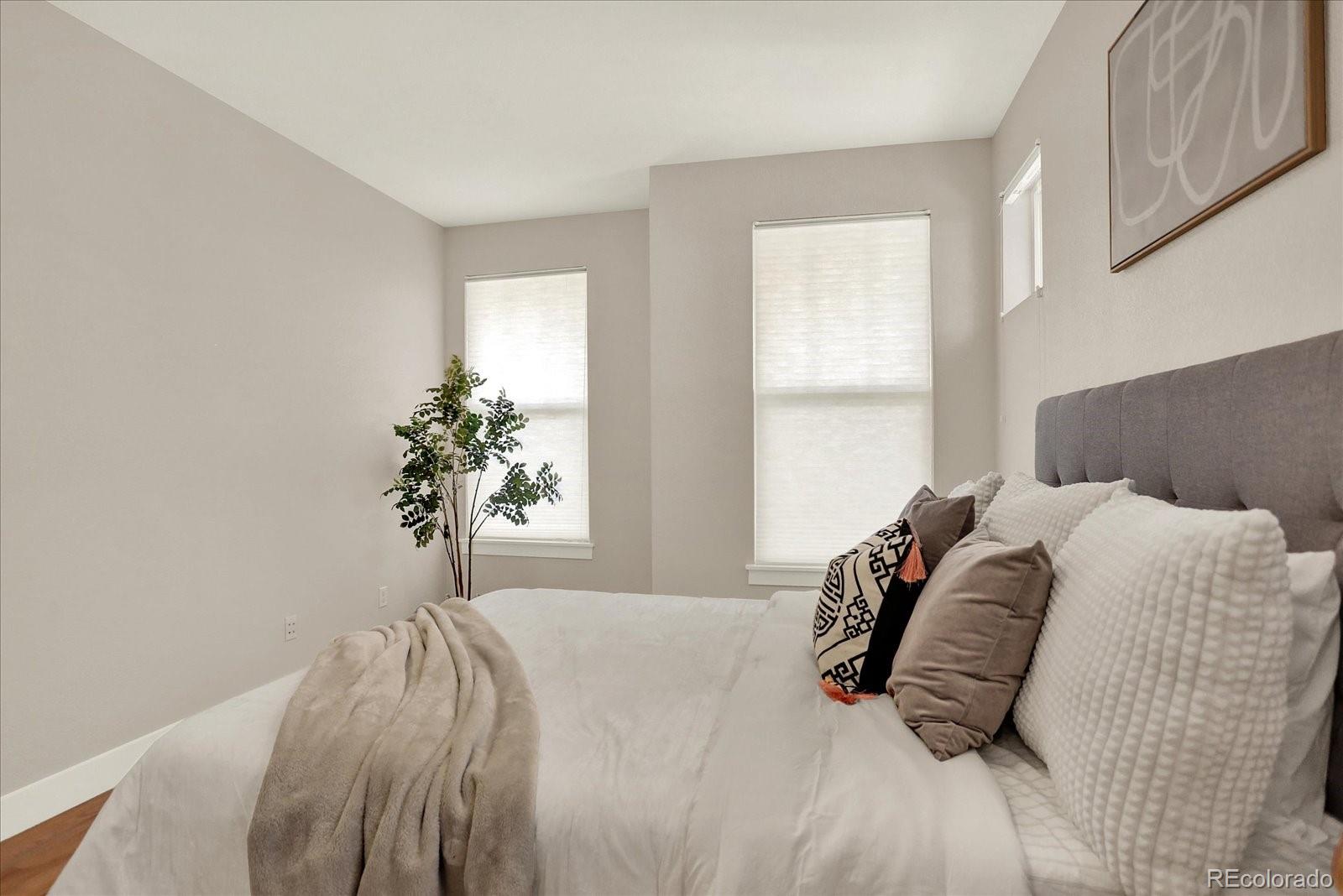 MLS Image #16 for 8128 e 22nd avenue,denver, Colorado