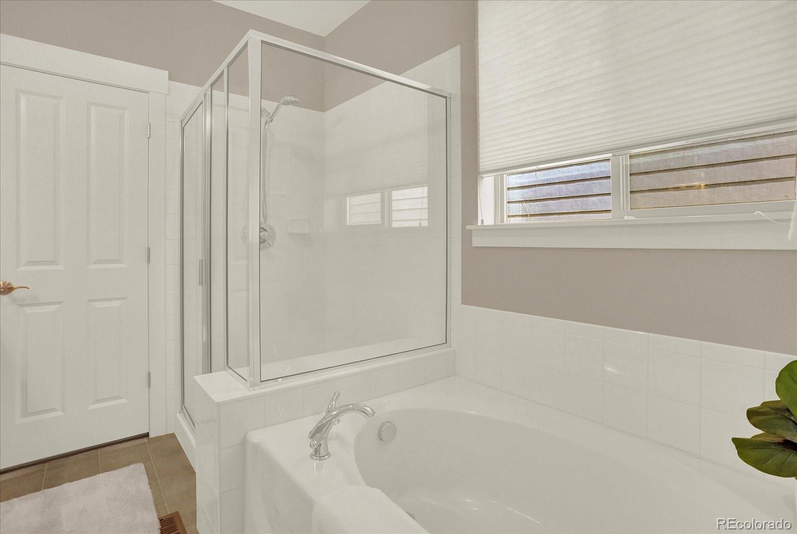 MLS Image #18 for 8128 e 22nd avenue,denver, Colorado