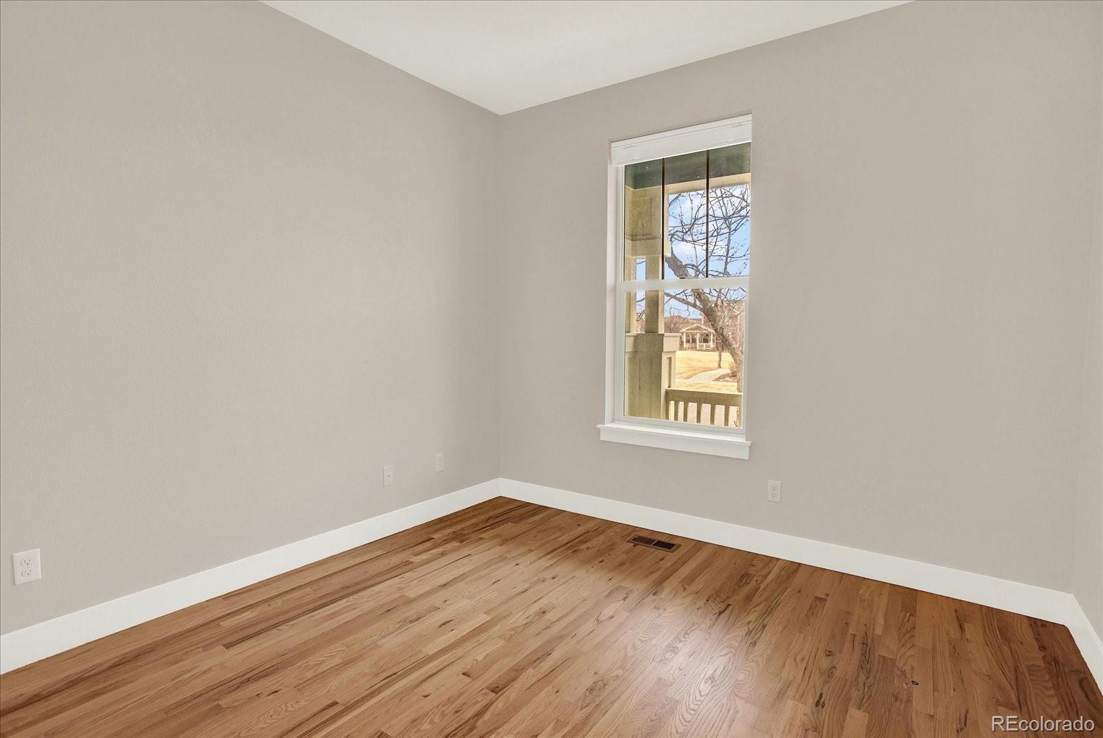 MLS Image #19 for 8128 e 22nd avenue,denver, Colorado