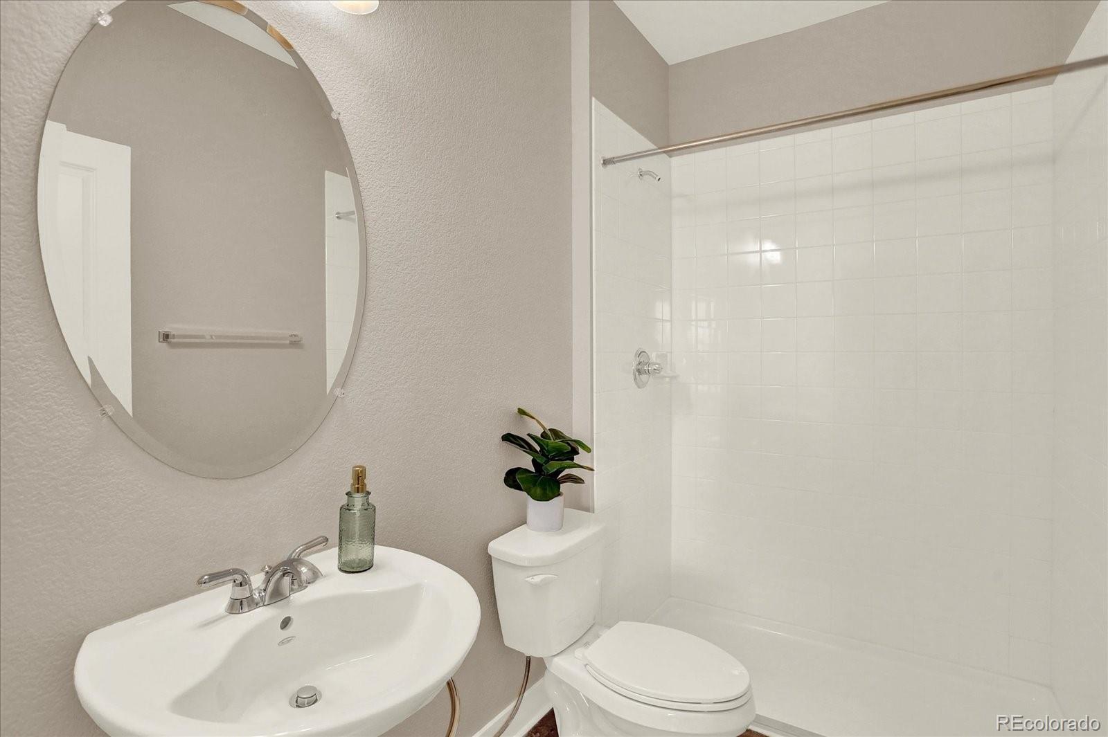 MLS Image #20 for 8128 e 22nd avenue,denver, Colorado