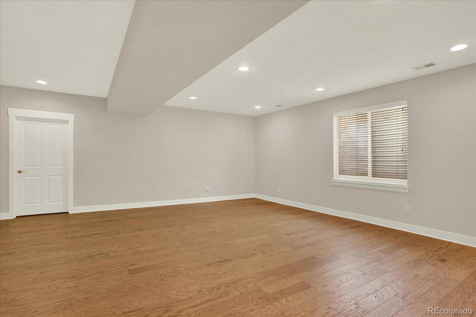 MLS Image #26 for 8128 e 22nd avenue,denver, Colorado