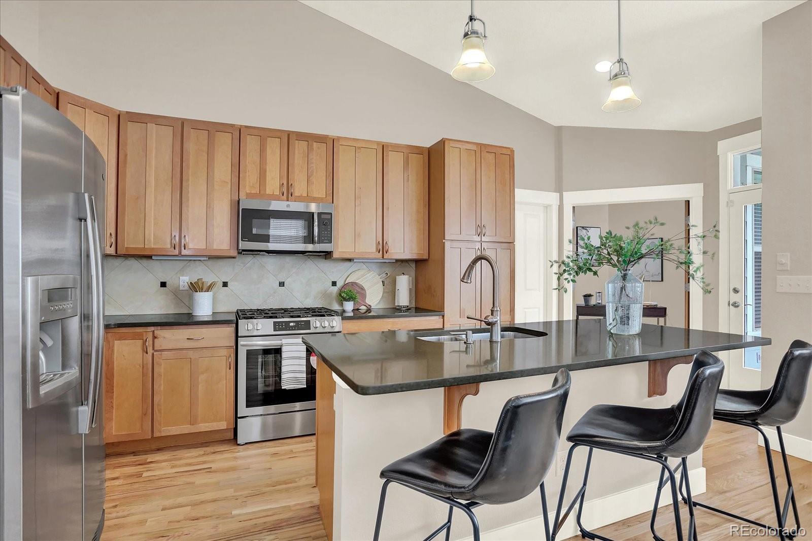 MLS Image #9 for 8128 e 22nd avenue,denver, Colorado