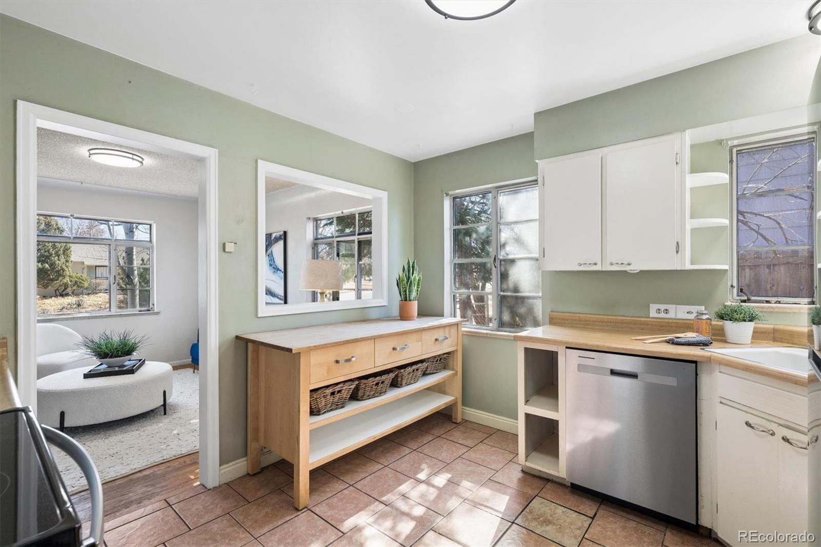 MLS Image #3 for 2685 s monroe street,denver, Colorado
