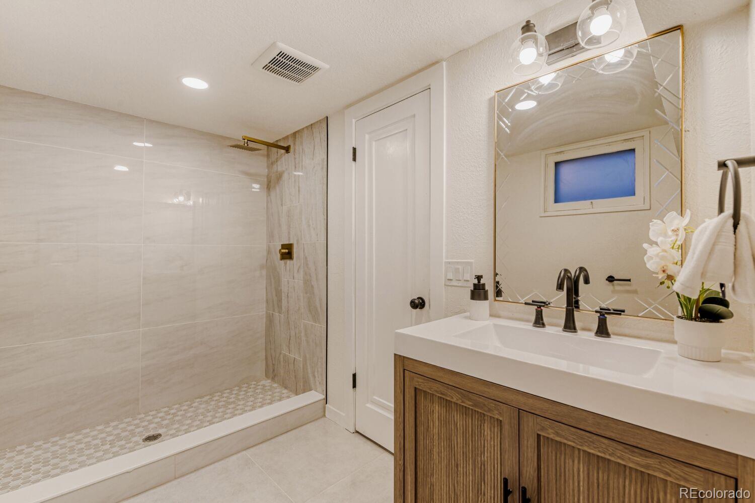MLS Image #26 for 1801 s humboldt street,denver, Colorado
