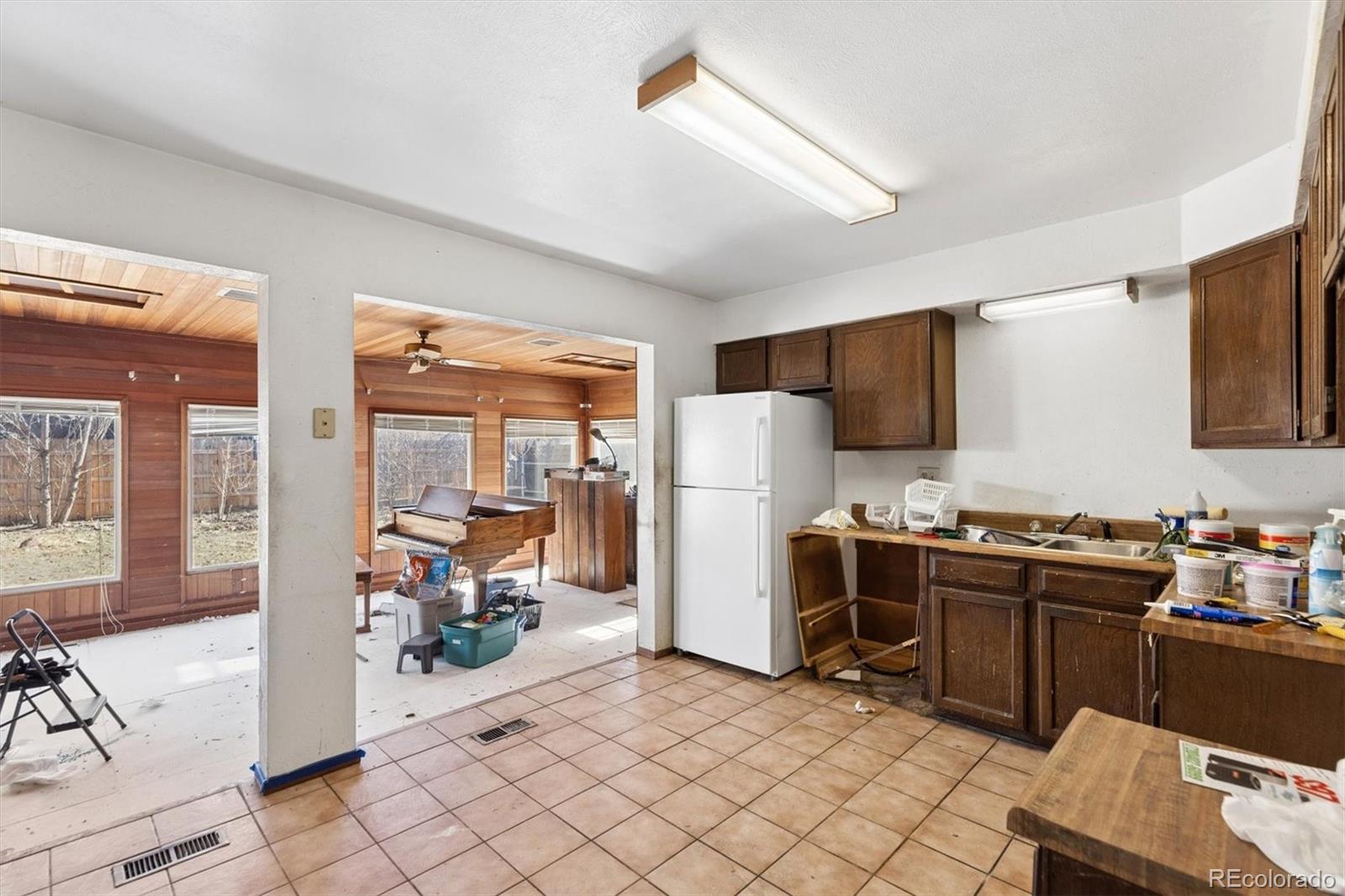 MLS Image #4 for 2560 s sable way,aurora, Colorado
